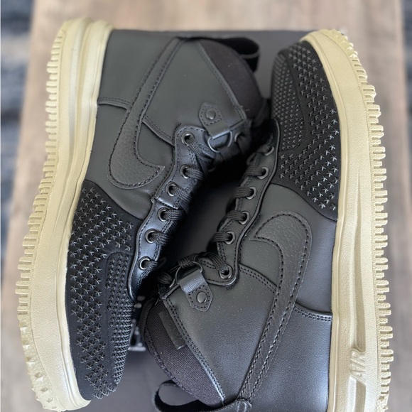 Size 9.5 - Nike Lunar Force 1 Duckboot Black Neutral Olive DZ5320-001 Men’s NEW - Picture 5 of 8
